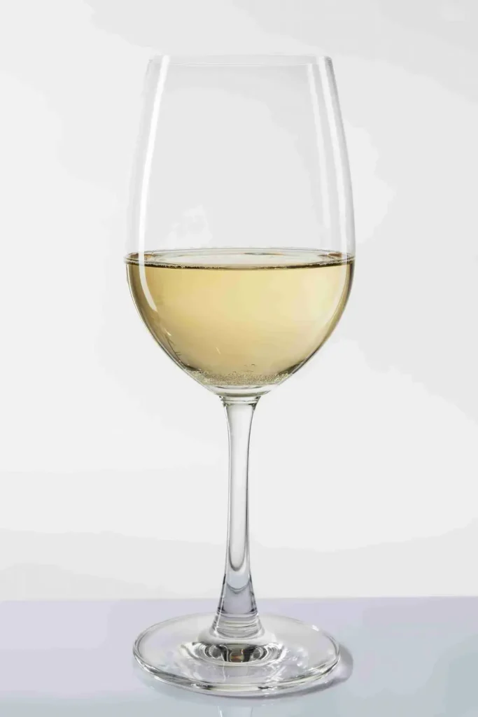 Classic Wine Tasting: White Wine in Traditional Glass